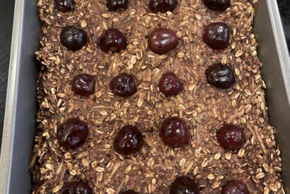 Thumbnail for WFPB Chocolate Cherry Baked Oats: A High-Protein, Weight-Loss Friendly Breakfast That Tastes Like Dessert